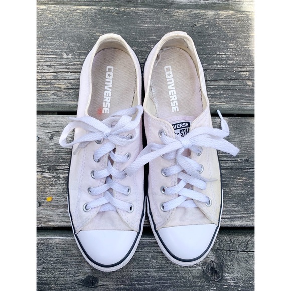 ✨4/$24✨ low top light pink converse all stars - Picture 5 of 7